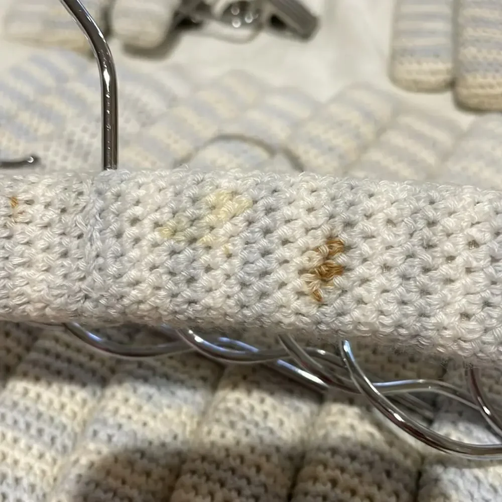 23 hanger blue cream tan woven 7 pants clips 16 top hanger guc